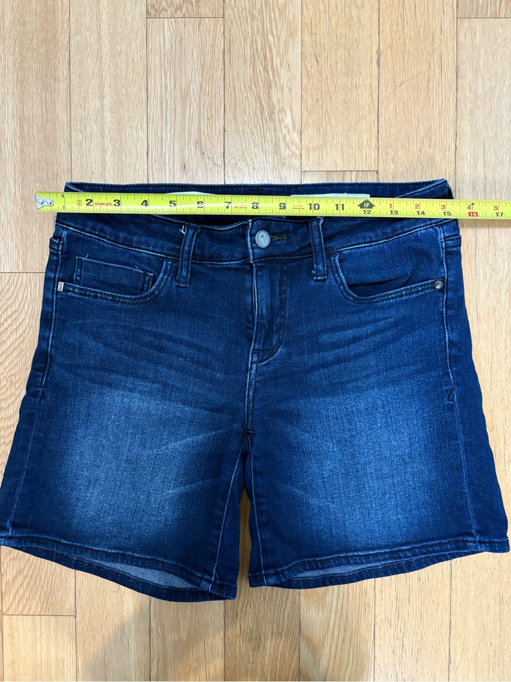 Anthropologie Pilcro Stet Dark Wash Denim Shorts Size 27 Stretch Comfort - Picture 4 of 8